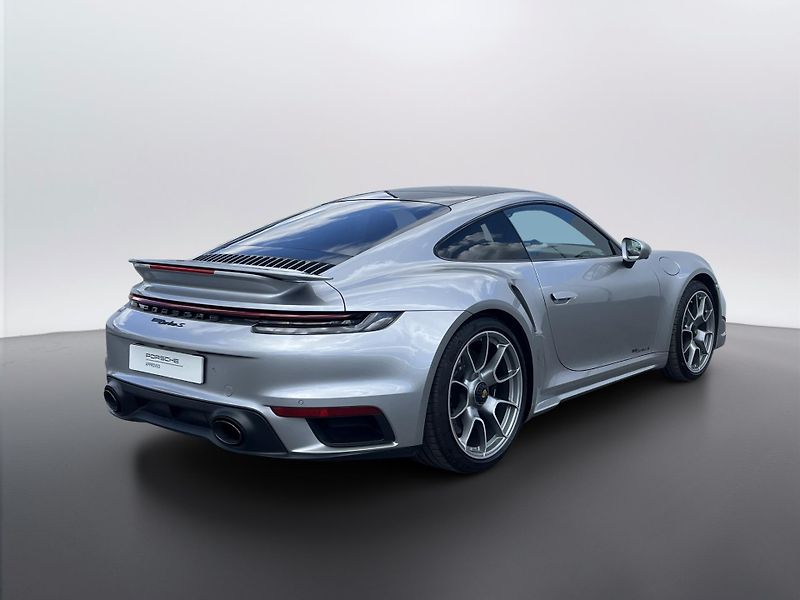 Porsche 911 Turbo S - fotka 5 z 28
