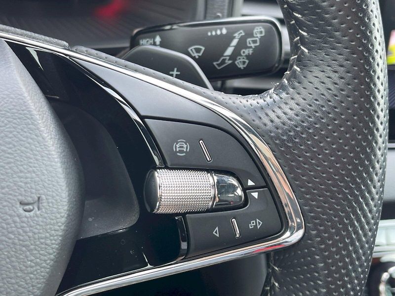 Škoda Karoq (2023) 1.5 TSI 110kW Sportline DSG - fotka 11 z 35