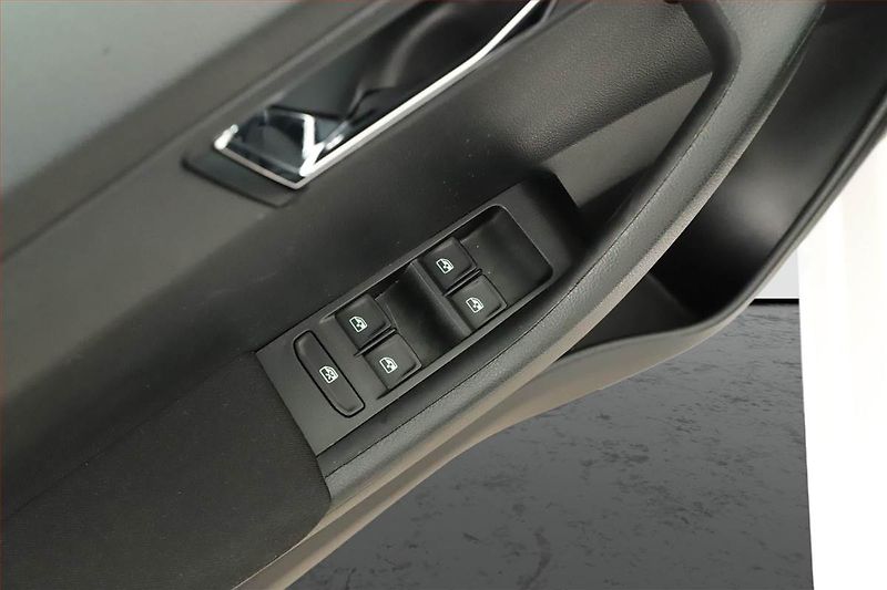 Škoda Fabia (2018) Ambition Plus 1.0 TSI - fotka 12 z 12