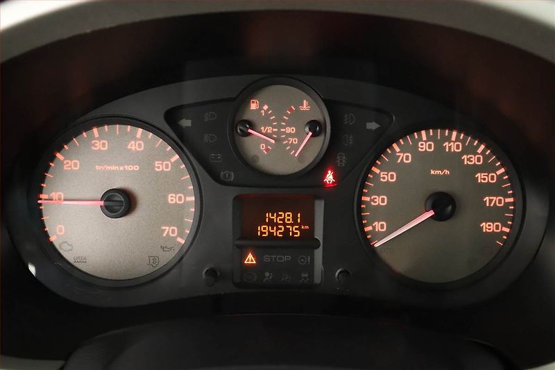 Citroën Berlingo (2015) XTR 1.6 HDi, 5Míst, ČR - fotka 8 z 13