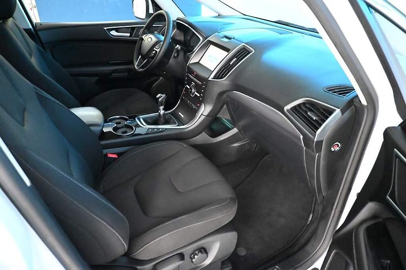 Ford S-MAX (2016) 2.0 132 KW Titanium LED Tažné - fotka 10 z 31