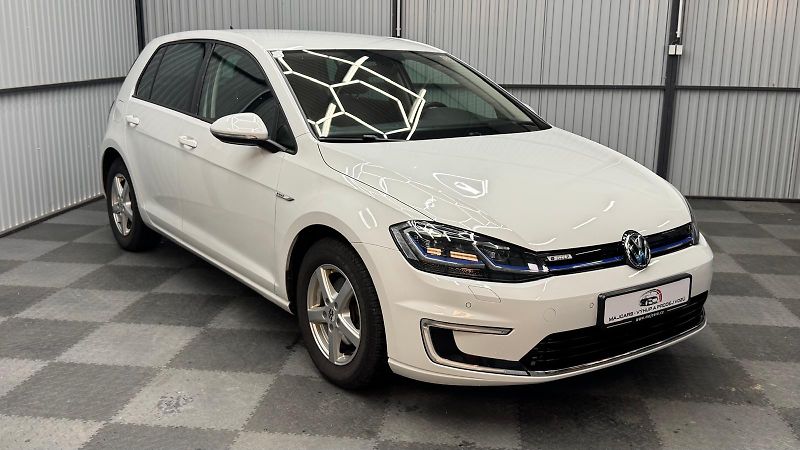 Volkswagen e-Golf (2018) 100KW - fotka 1 z 24