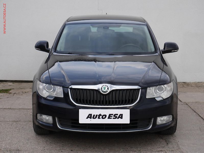Škoda Superb (2010) 2.0 TDi, ČR, Ambition - fotka 2 z 19