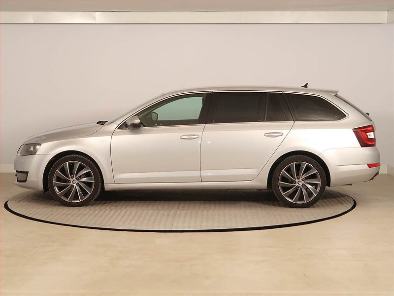 Škoda Octavia (2016) Laurin&Klement 2.0 TDI - fotka 3 z 20