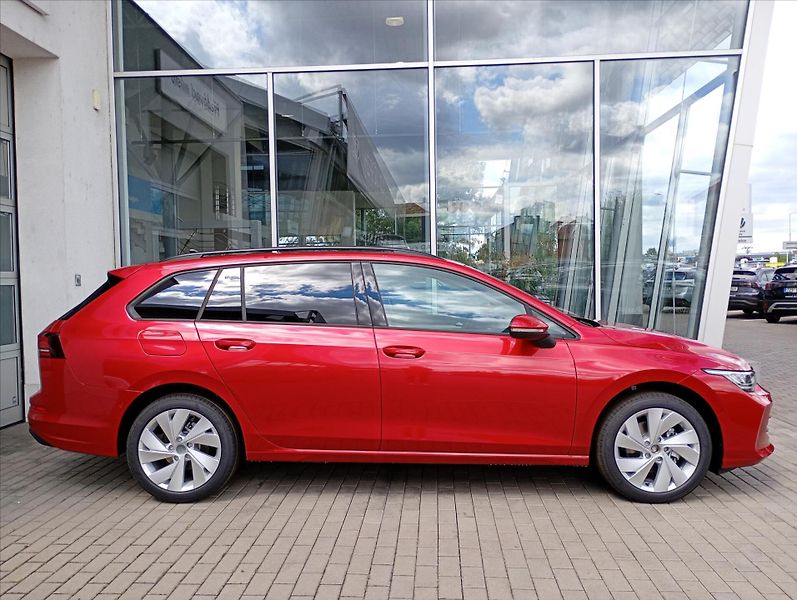 Volkswagen Golf Variant (2026) 1,5 TSI 85kW 6G  People - fotka 4 z 20
