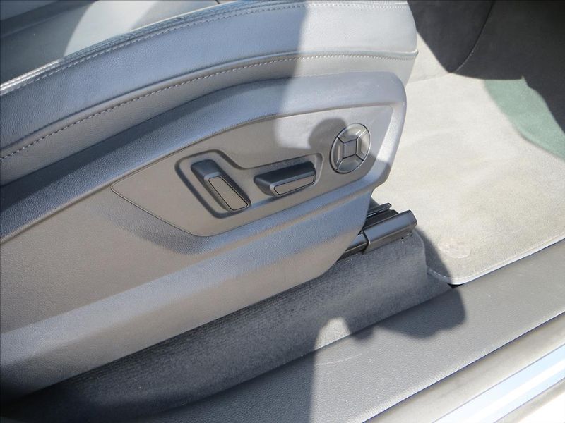 Audi Q8 3,0 TFSI quattro tiptronic 250 - fotka 12 z 29