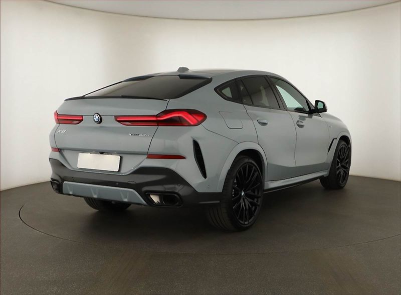 BMW X6 (2025) xDrive30d - fotka 5 z 20