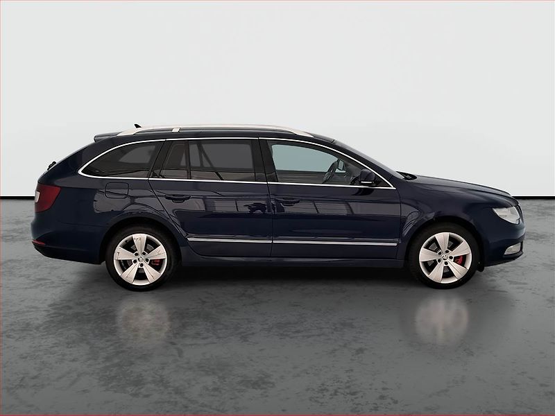 Škoda Superb (2011) Elegance 2.0 TDI, Automat - fotka 6 z 17