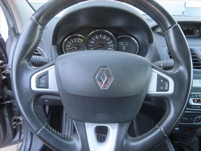 Renault Fluence (2010) 1.6 16V, po STK, udržované - fotka 15 z 17
