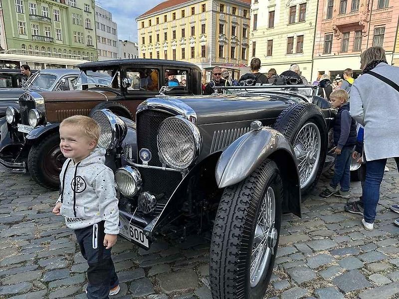 V Olomouci se konal sraz veteránů.
