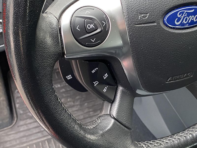 Ford C-MAX (2013) 2.0 TDCi, AT, xenon, autoAC - fotka 13 z 19