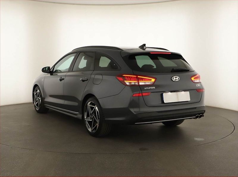 Hyundai i30 (2026) 1.6 T-GDI, N-LINE, AUTOMAT - fotka 4 z 16