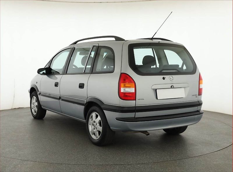 Opel Zafira (2002) 1.8 16V, 7 míst, po STK - fotka 4 z 15