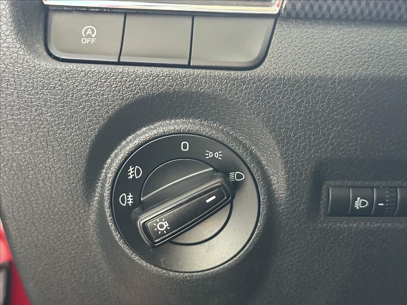 Škoda Fabia 1,2   TSI 81kW,MONTE CARLO,1.M - fotka 12 z 26