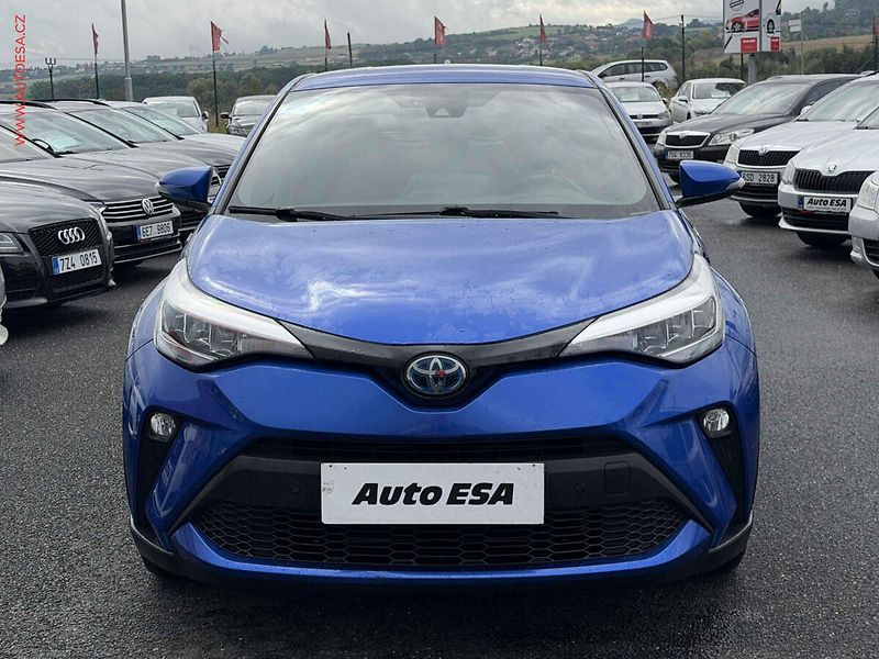 Toyota C-HR (2020) 1.8VVT-i Hybrid, 1.maj,ČR - fotka 2 z 17