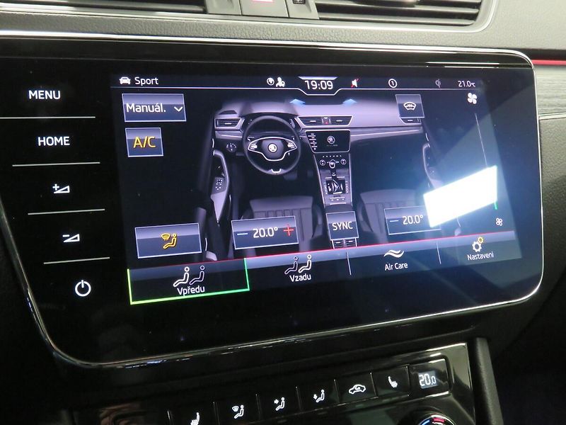 Škoda Superb - fotka 19 z 25