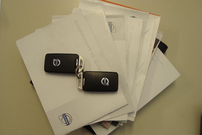 Volvo V60 (2013) PLUG-IN-HYBRID,2.4D6,AWD,158kW - fotka 78 z 78