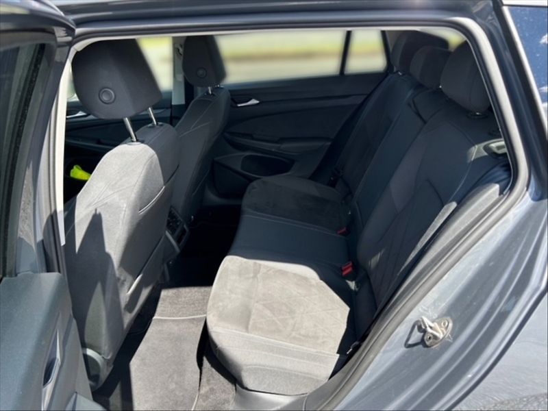Volkswagen Golf 2,0 TDI 110 Style 5d - fotka 8 z 11