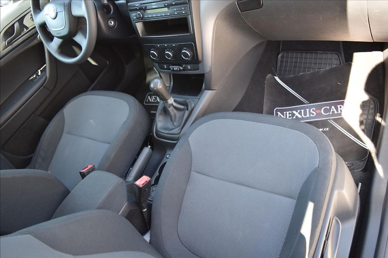 Škoda Yeti 1,2 TSI 77KW NÍZKÉ KM TAŽNÉ - fotka 23 z 47