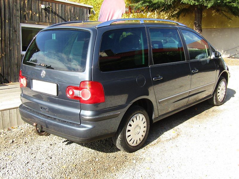 Volkswagen Sharan (2004) 1.9 TDI 85kW 7 SEDADEL - fotka 11 z 35