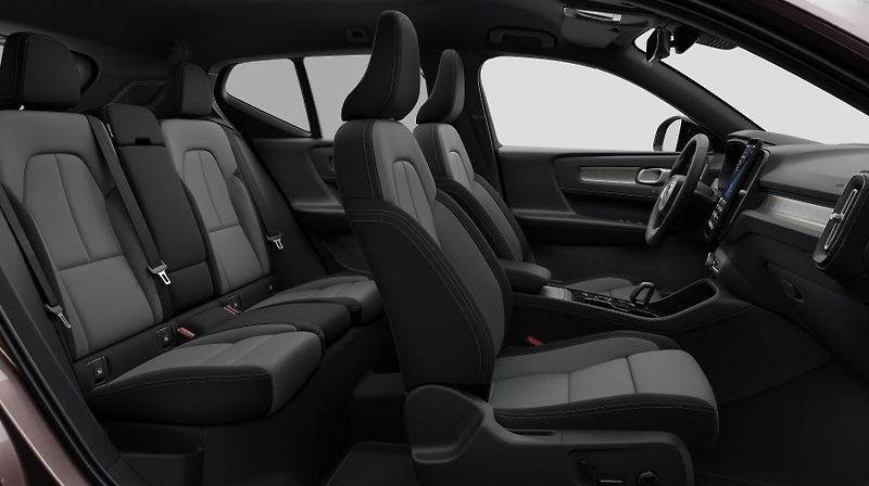Volvo XC40 (2026) B3 PLUS AUT - fotka 12 z 15
