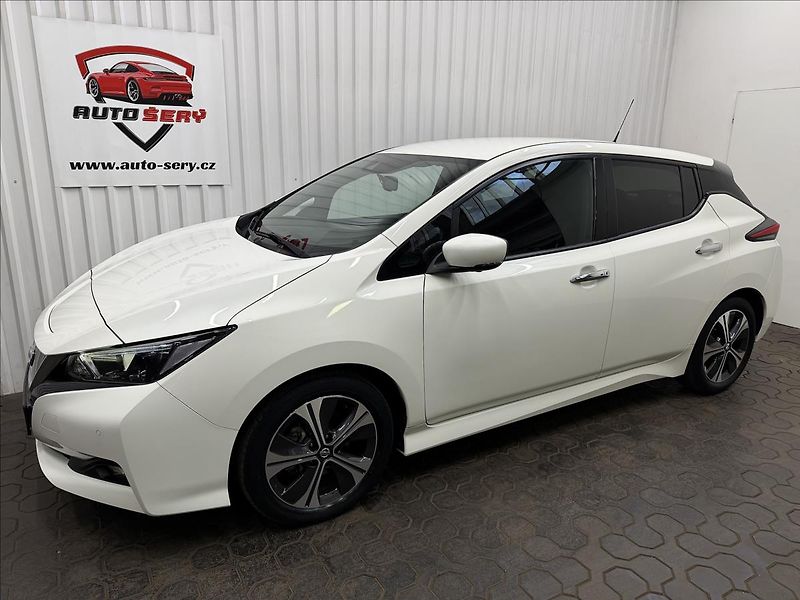 Nissan Leaf N-CONNECTA 110kW SOH 91% - fotka 3 z 38