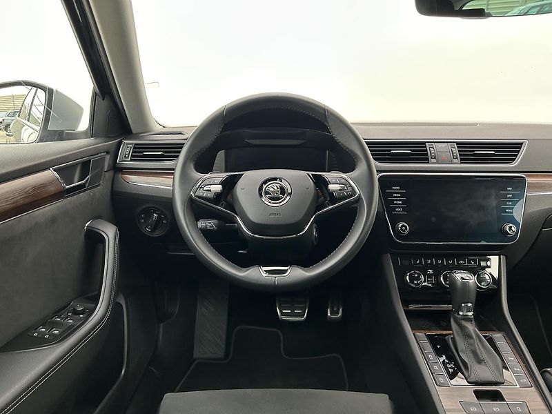 Škoda Superb 2.0 TDI 4x4 Scout - fotka 5 z 31