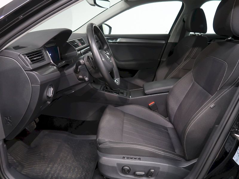 Škoda Superb (2022) STYLE 2.0TSI 140KW DSG - fotka 13 z 40