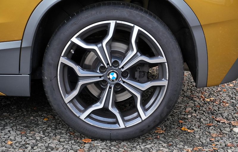 BMW X2 20i xDrive, Tažné, Kamera, ČR - fotka 4 z 36