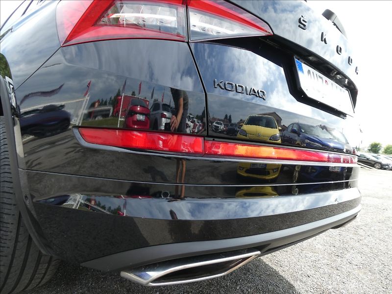 Škoda Kodiaq 2,0 TDi176kW RS 4x4 DSG 7.míst - fotka 11 z 50