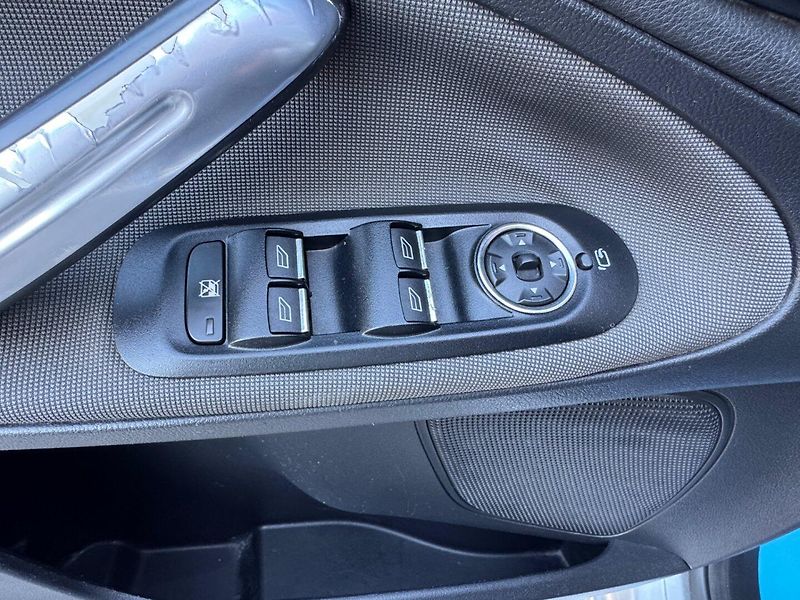 Ford S-MAX (2008) 2.0 TDCi Titanium - fotka 25 z 29