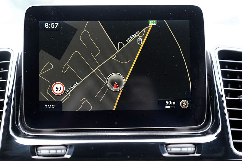 Mercedes-Benz GLE 350d 4Matic AMG/260PS/ČR - fotka 39 z 43