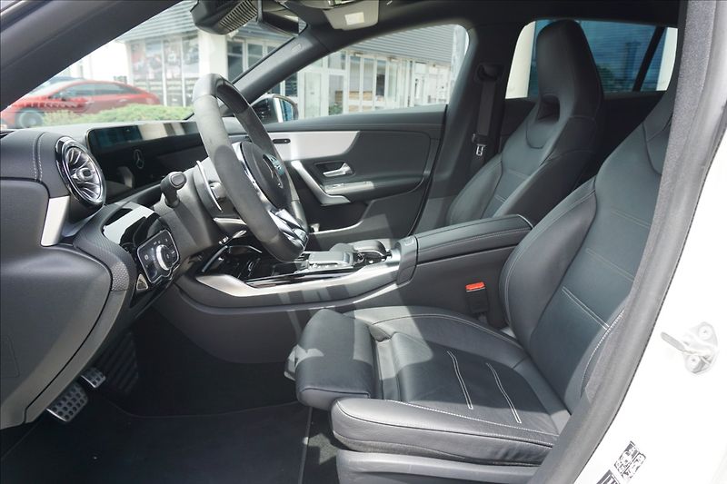 Mercedes-Benz CLA 2,0 45 S SB 4M+ - fotka 10 z 20