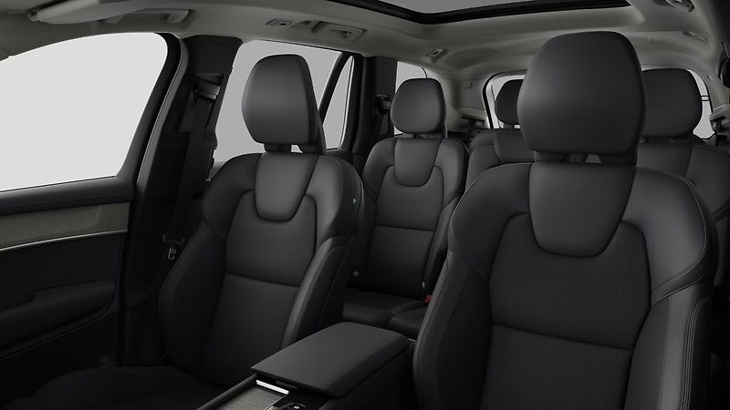 Volvo XC90 (2026) PLUS B5, Head up, Panorama, VZ - fotka 5 z 7