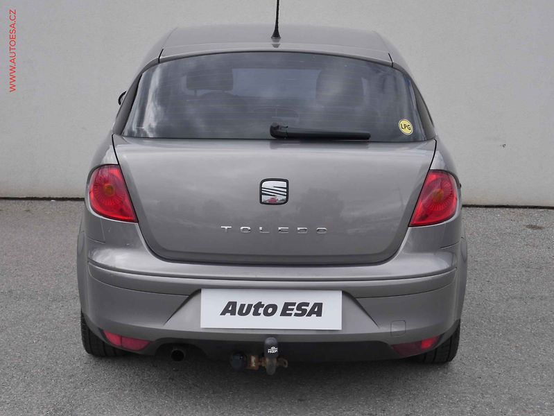 Seat Toledo (2005) 1.6i, ČR, AC, TZ - fotka 5 z 17