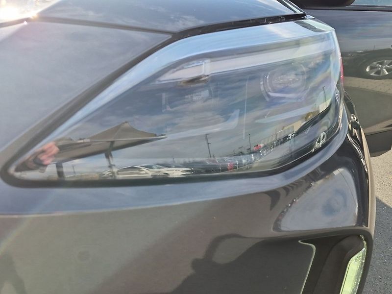 Toyota Yaris Cross 1,5 HEV FWD Style 85kW - fotka 25 z 26