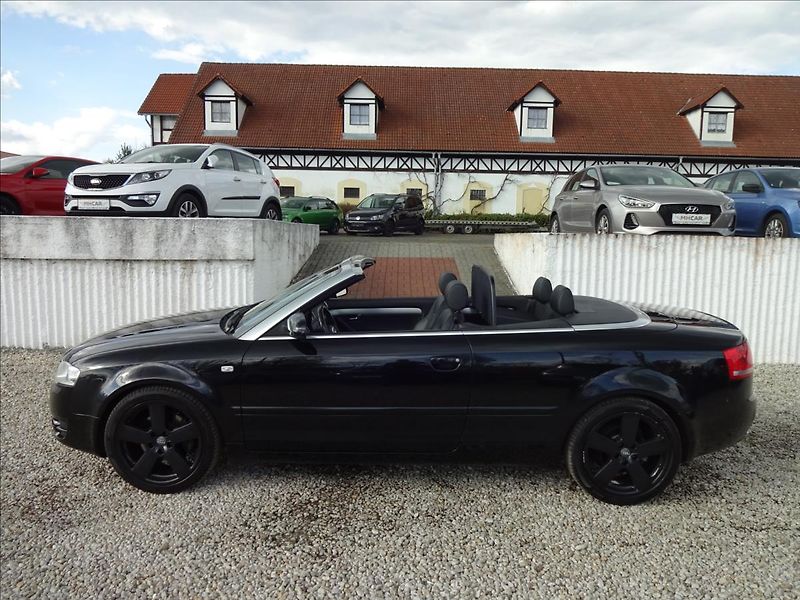 Audi A4 1,8 T CABRIO !AKČNÍ CENA! - fotka 15 z 51