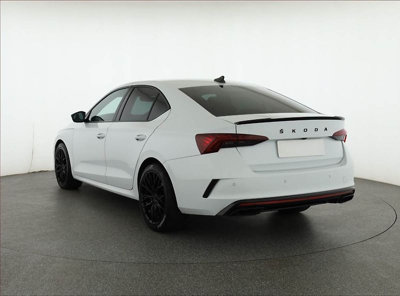 Škoda Octavia (2020) RS 2.0 TSI - fotka 4 z 17
