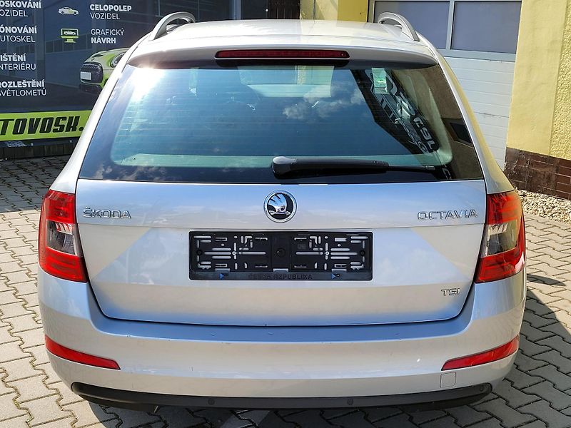 Škoda Octavia 1,2 TSi PO ROZVODECH, 1.maj - fotka 9 z 36