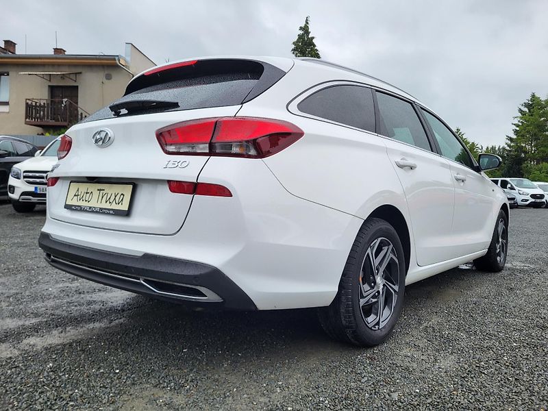 Hyundai i30 WG 1.5 T-GDI 118kW SMART *ČR - fotka 37 z 44