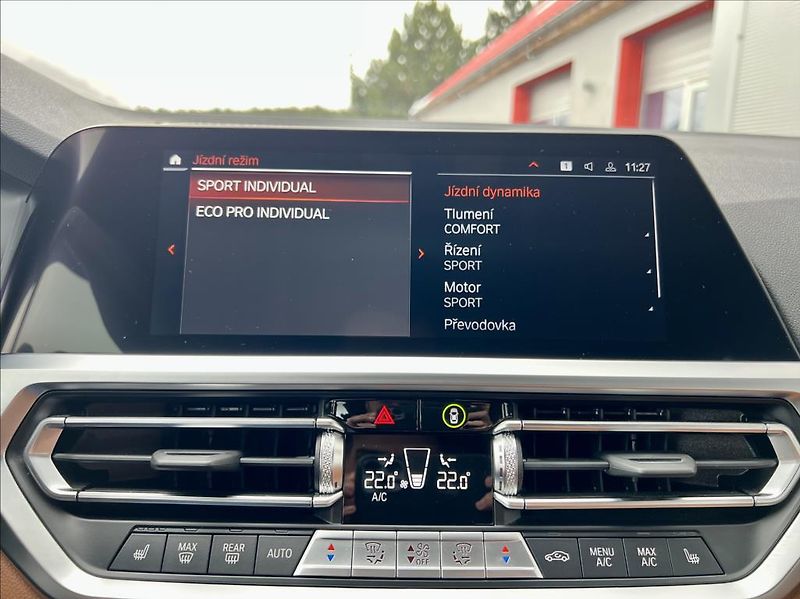 BMW Řada 3 330D xDrive M SPORT záruka - fotka 35 z 57