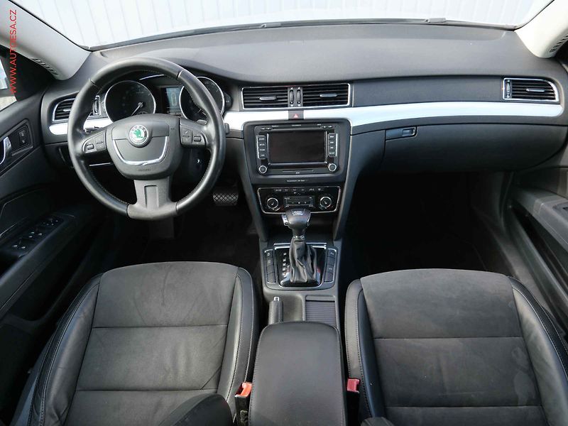 Škoda Superb (2012) 2.0TDi 4x4, Elegance, DSG - fotka 10 z 28