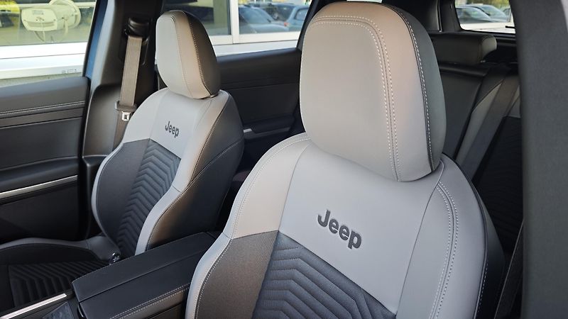 Jeep Compass (2026) First Edition  hybrid 145PS AT - fotka 27 z 49