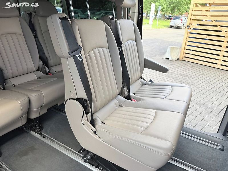 Mercedes-Benz Viano 3.0 CDi Extra Long - fotka 36 z 41