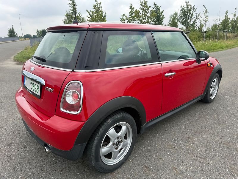 Mini One 1,6  R 56 - fotka 4 z 18