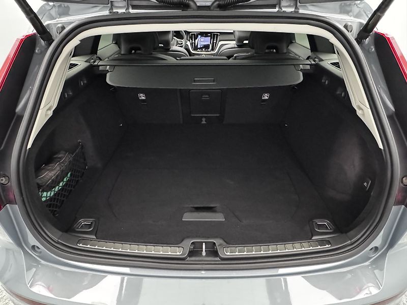 Volvo V60 CC MOMENTUM PRO AUT - fotka 5 z 48