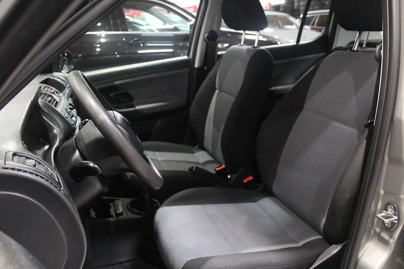 Škoda Fabia (2011) Škoda Fabia 1.2i + lpg, klima - fotka 6 z 16