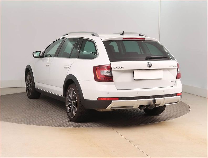Škoda Octavia (2020) Scout 2.0 TDI, 4X4, Automat - fotka 4 z 16