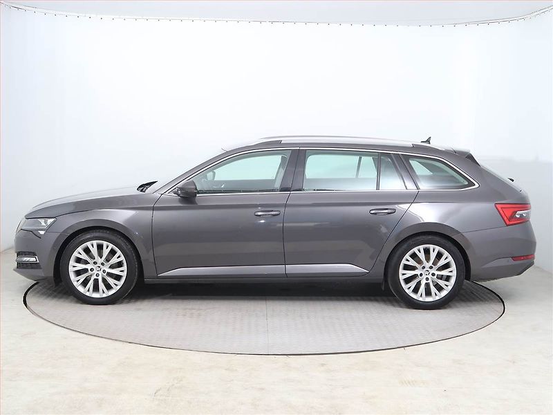 Škoda Superb (2022) Style Plus 2.0 TDI - fotka 3 z 13