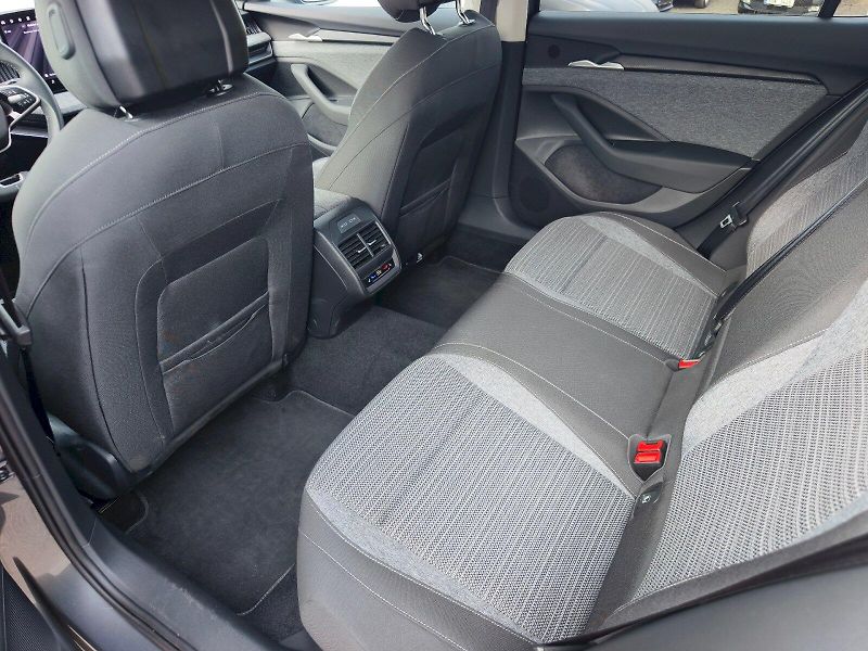 Škoda Superb (2025) SELEC TD 110/2.0 A7F - fotka 13 z 34